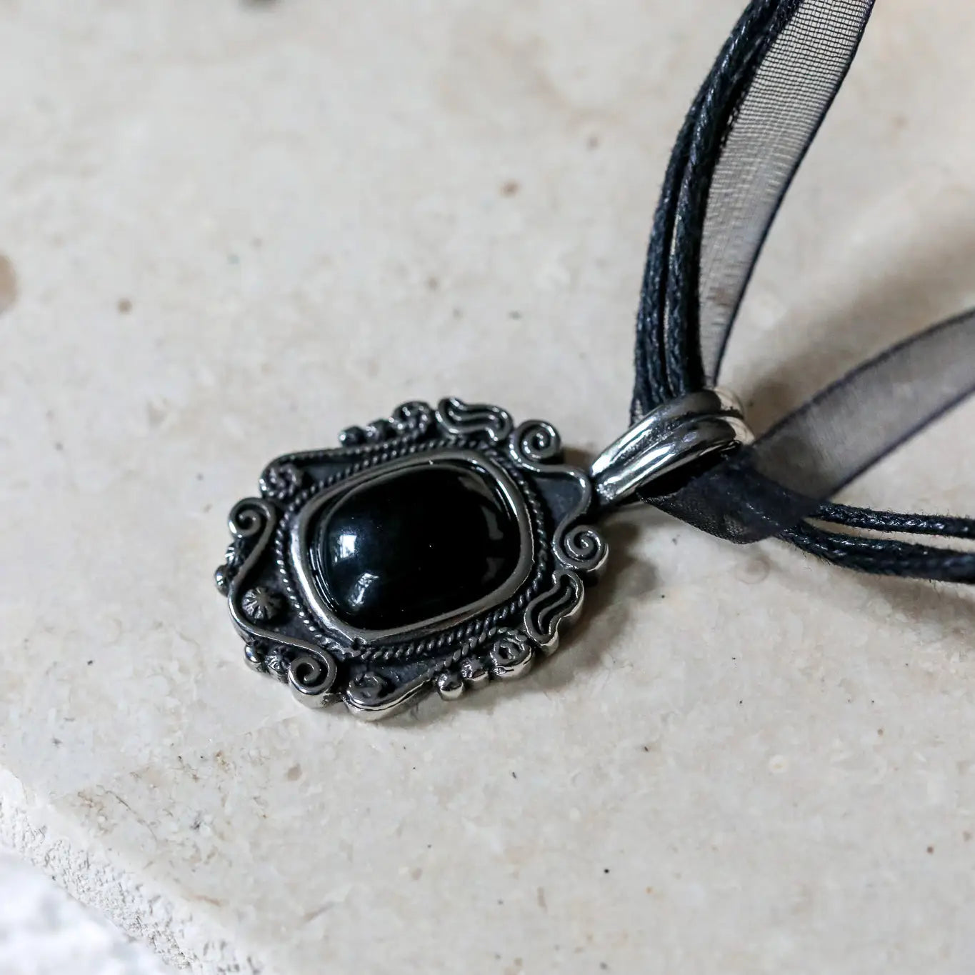 The Scrying Necklace - Black Onyx Gemstone